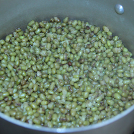 boiled mung bean