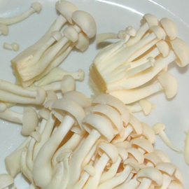chop shimiji mushrooms