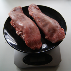 Weight of 1 pork tongue before boiling - about 220-300 grams