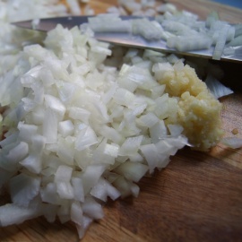 onions for cooking lecho