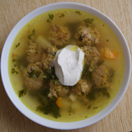 aromatic soup with meatballs