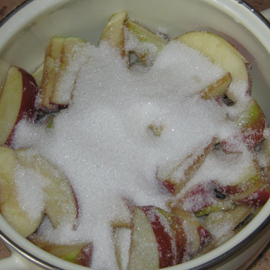 cover apples with sugar